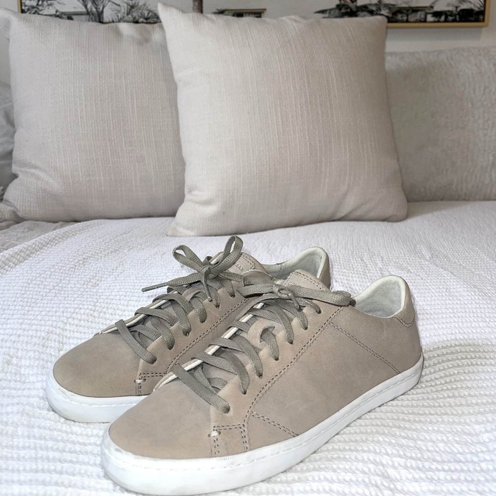 TAUPE COLE HAAN NEVER WORN SIZE 8 IN WOMENS SHOES
